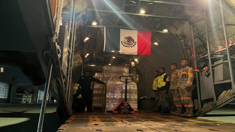 Fuerzas federales realizaron este viernes un tercer vuelo para llevar ayuda a Colombia.
