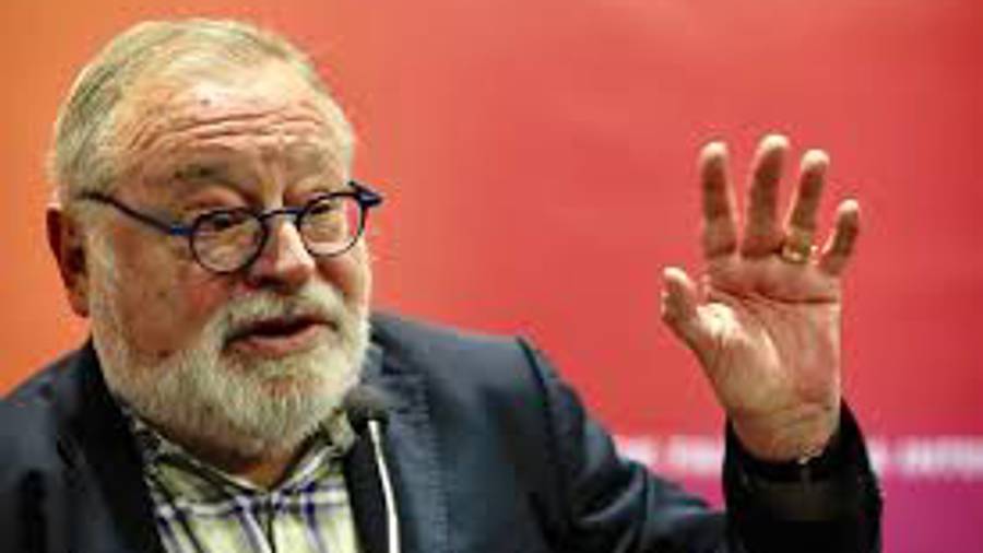 Fernando Savater anunciará hoy el ganador del Premio Alfaguara