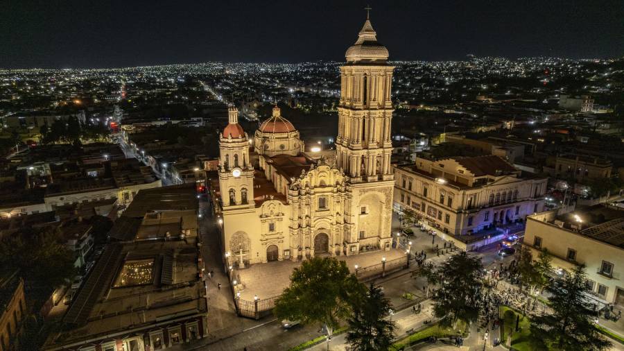 El monto del seguro asciende a cerca de 700 mil pesos, y los trabajos estarán a cargo de una empresa local llamada Hárida, encabezada por un maestro en restauración de sitios y monumentos históricos.