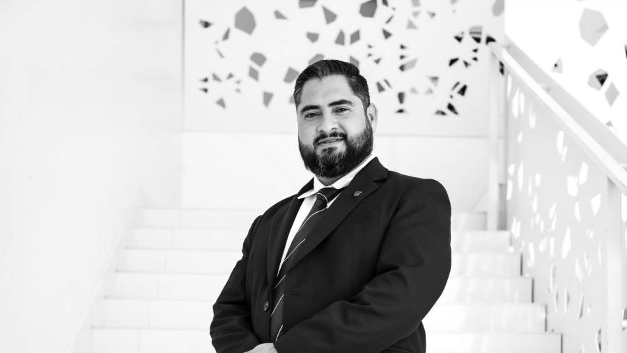 Actualmente Benito es director de High School en el Colegio Americano de Saltillo.