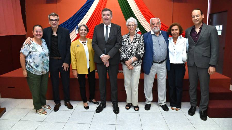 Catalina Pérez Berumen, José Manuel Blanco, Aurora Bustillos Garfias, M. Pierre Raynaud, Ana Espinosa Mireles, Héctor Poblette Miranda, María Eugenia Bustillos y Héctor Poblette Espinosa. FOTOS: ALEJANDRO RODRÍGUEZ