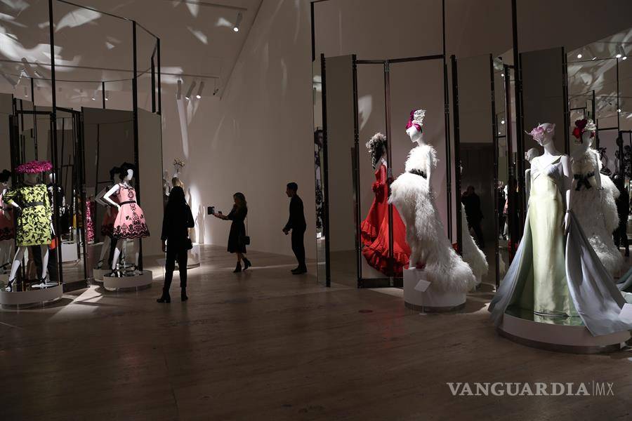 $!Naty Abascal, glamour en la inauguración de la exposición &quot;Naty Abascal ¡y la moda!&quot; en México