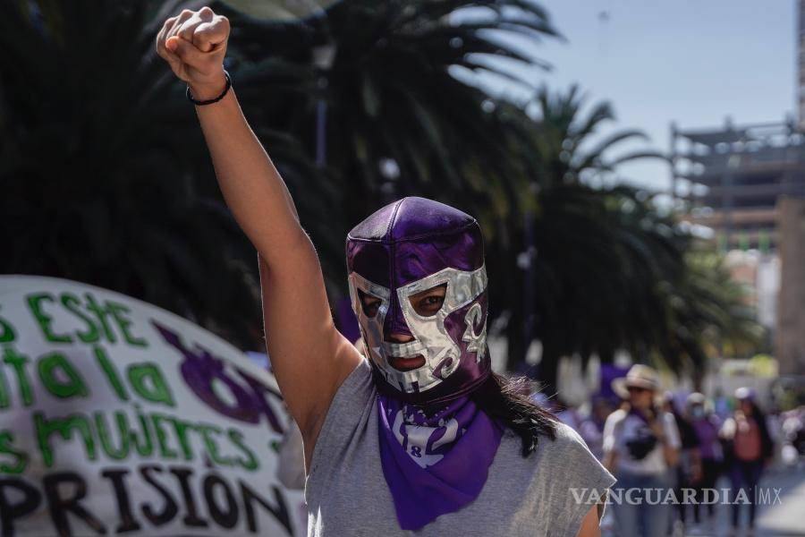 8M: Entre el dolor y la rabia con el grito de “Ni una más” miles de mujeres toman las calles en México (fotos)