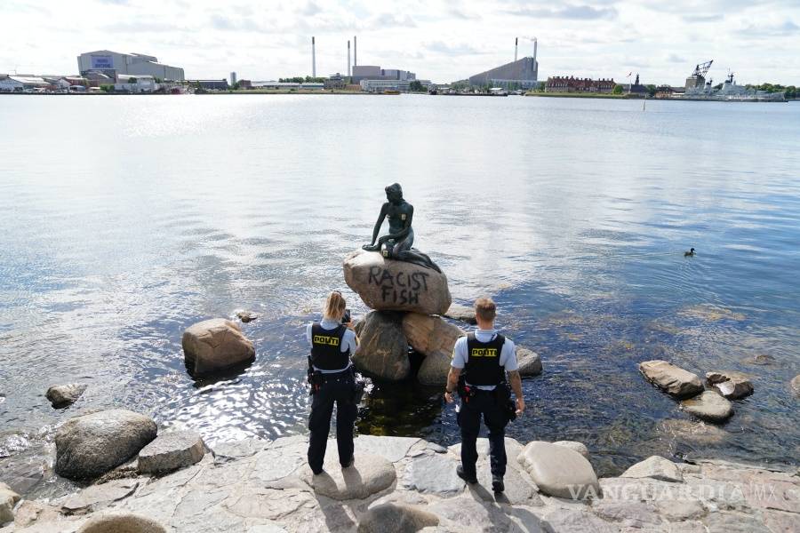 $!Vandalizan la estatua de la Sirenita de Hans Christian Andersen en Copenhague