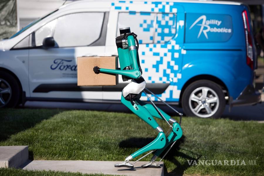 $!Digit, un robot humanoide que entrega la paquetería