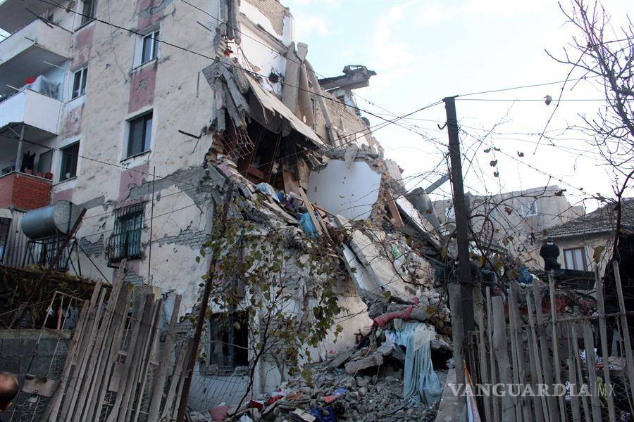 $!Sismo de magnitud 6.4 deja al menos 21 muertos en Albania