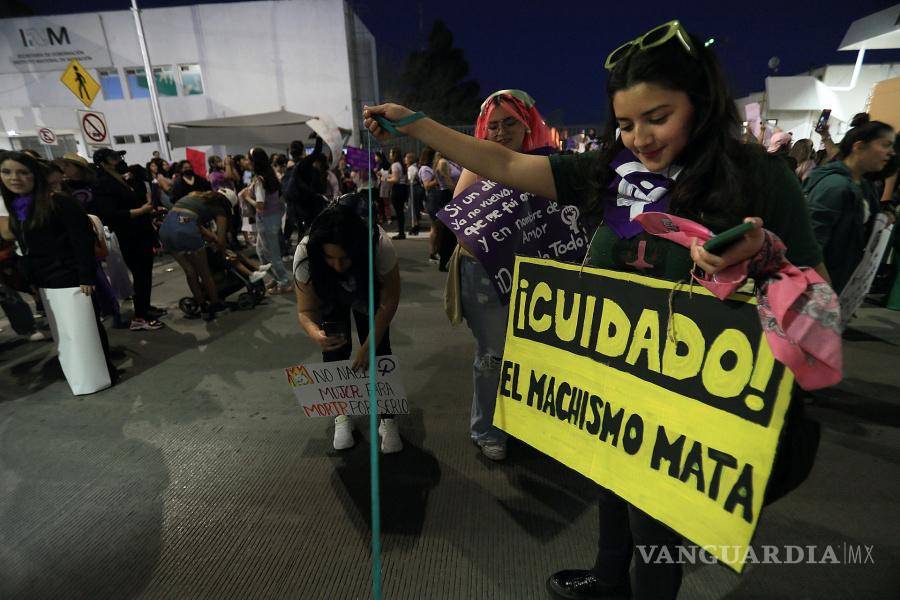 8M: Entre el dolor y la rabia con el grito de “Ni una más” miles de mujeres toman las calles en México (fotos)