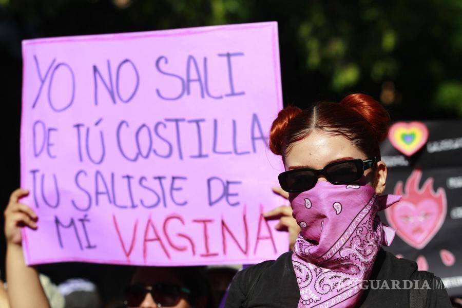 8M: Entre el dolor y la rabia con el grito de “Ni una más” miles de mujeres toman las calles en México (fotos)
