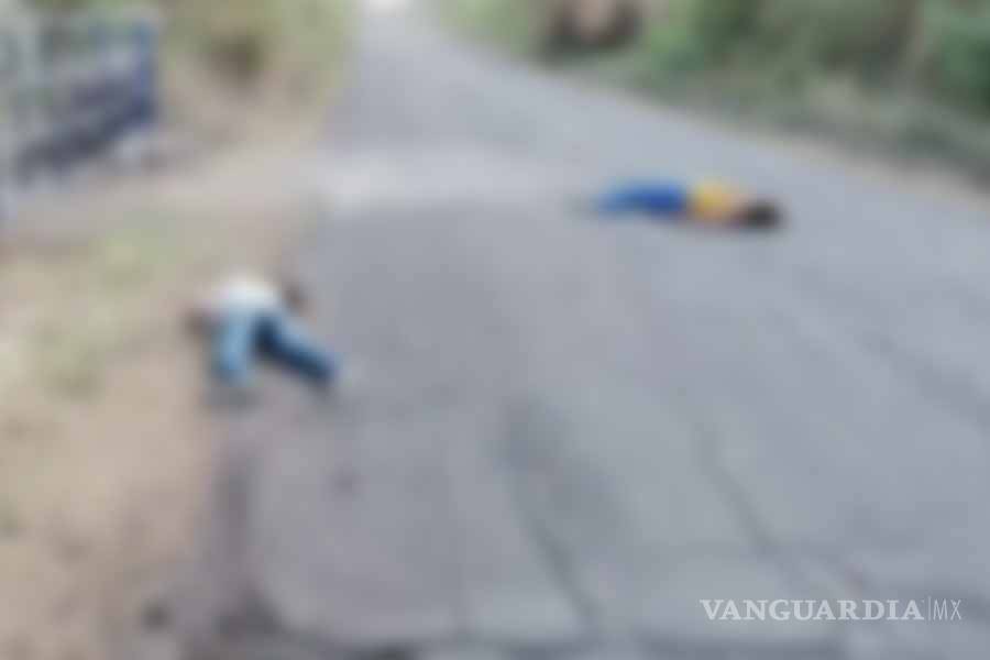 $!Asesinan a dos niñas en Michoacán, dejan sus cuerpos en la carretera