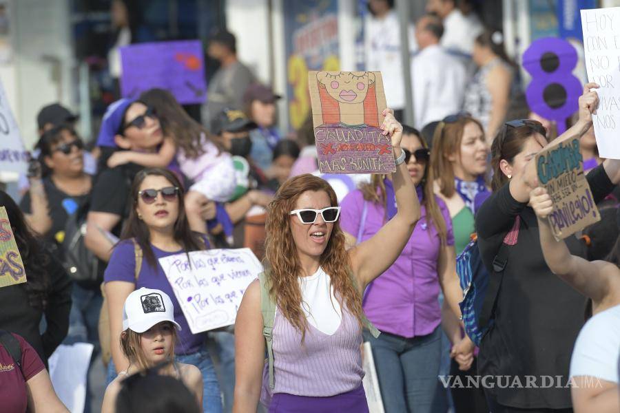 8M: Entre el dolor y la rabia con el grito de “Ni una más” miles de mujeres toman las calles en México (fotos)