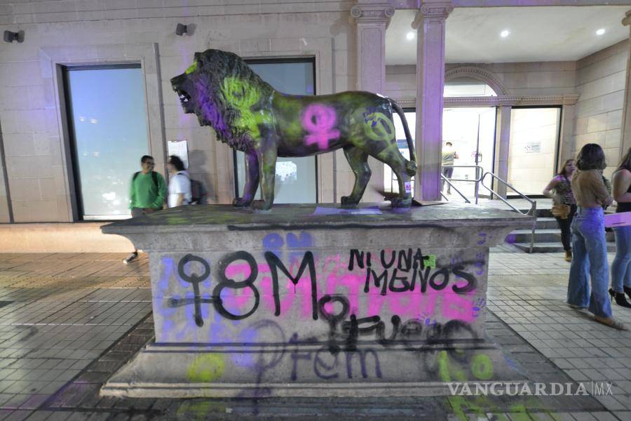 8M: Entre el dolor y la rabia con el grito de “Ni una más” miles de mujeres toman las calles en México (fotos)