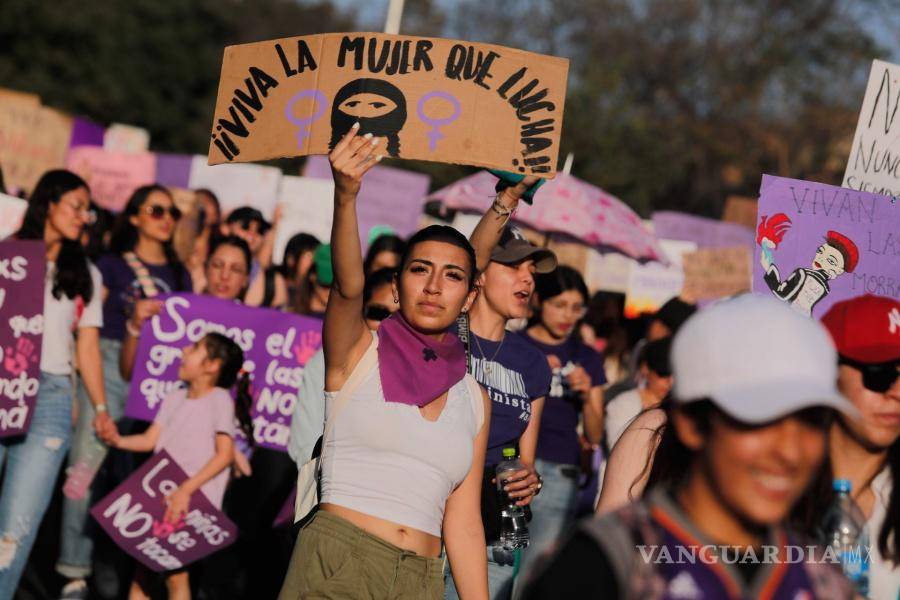 8M: Entre el dolor y la rabia con el grito de “Ni una más” miles de mujeres toman las calles en México (fotos)