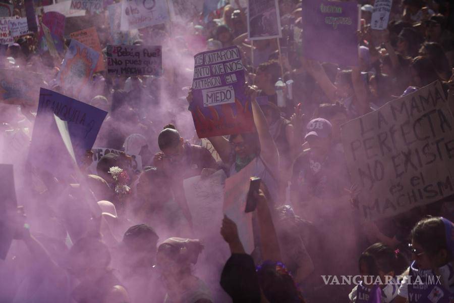 8M: Entre el dolor y la rabia con el grito de “Ni una más” miles de mujeres toman las calles en México (fotos)