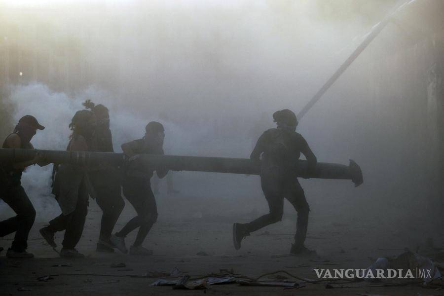8M: Entre el dolor y la rabia con el grito de “Ni una más” miles de mujeres toman las calles en México (fotos)