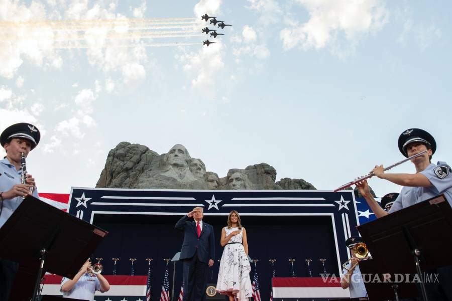 $!Así celebra Donald Trump Trump los festejos del 4 de julio en el Monte Rushmore en plena crisis sanitaria por el COVID-19 en EU (fotos)