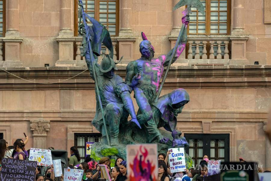 8M: Entre el dolor y la rabia con el grito de “Ni una más” miles de mujeres toman las calles en México (fotos)
