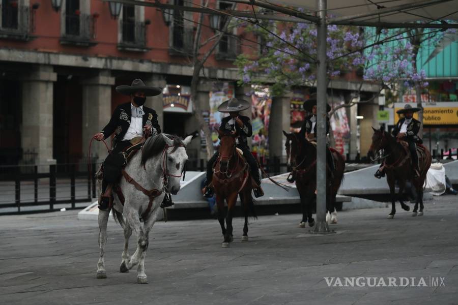 $!Coronavirus calla a mariachis en Plaza Garibaldi de CDMX por la cuarentena del COVID-19