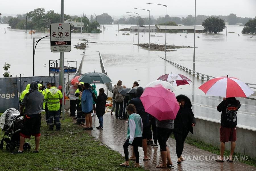 $!Evacuan a 18 mil personas por las peores inundaciones en décadas en Australia