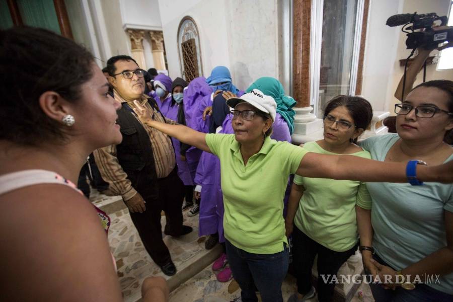 $!Atacan violentamente a obispos y a periodistas en Nicaragua