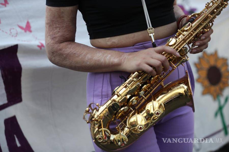 8M: Entre el dolor y la rabia con el grito de “Ni una más” miles de mujeres toman las calles en México (fotos)