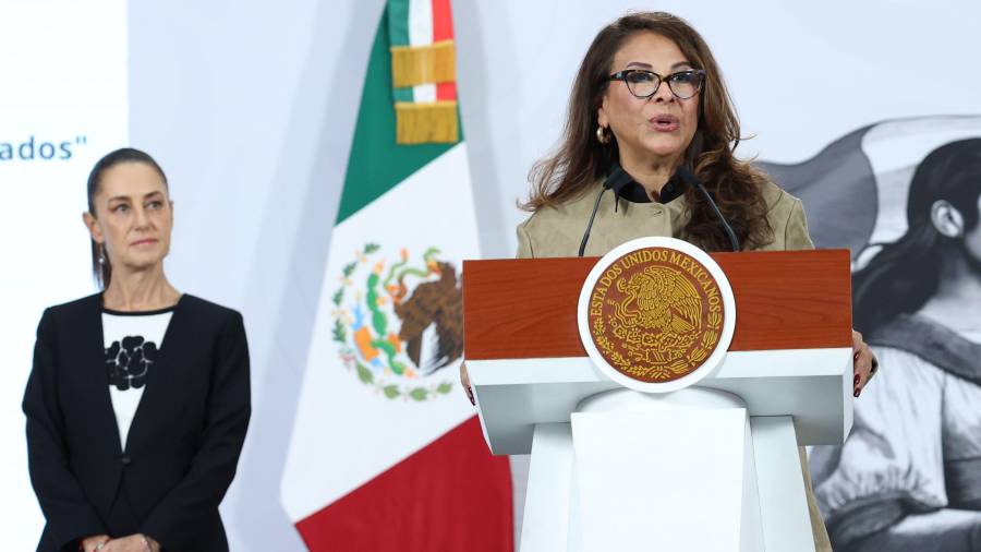 Ana Valdez, directora general de Latino Donor Collaborative Think Thank, durante la conferencia Mañanera del Pueblo en la que se dieron detalles de la participación de mexicanos en el exterior