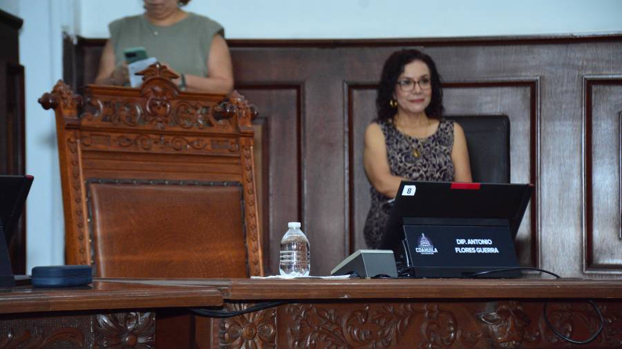 La curul correspondiente a Antonio Flores permaneció vacía durante la primera sesión del segundo periodo ordinario del Congreso de Coahuila.