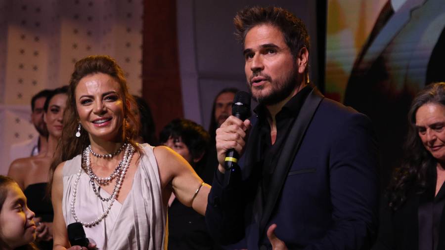 Reto. Silvia Navarro interpreta a dos personajes en la nueva adaptación del exitoso melodrama argentino.