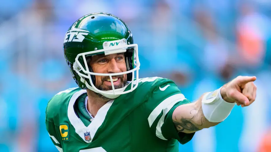 Aaron Rodgers vestirá los colores de los Steelers en 2025, en lo que podría ser su última gran oportunidad en la NFL.