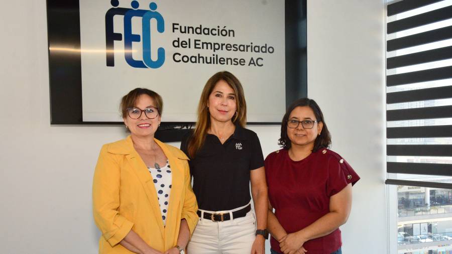 El nuevo estudio analizará los 38 municipios de Coahuila, considerando necesidades básicas, bienestar y oportunidades, explicó Lucía Garza (c).