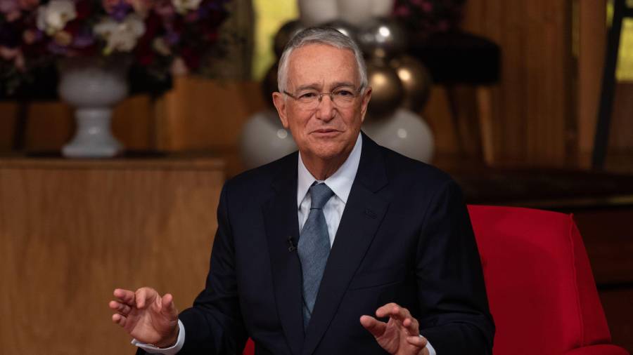 POLITICÓN: Da primer pago el Tío Richie al SAT... pero no termina su confrontación