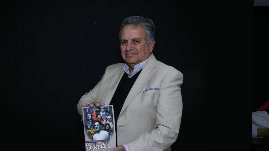 Pérez Ocampo fue jugador, entrenador, promotor y coordinador deportivo universitario, además de cronista del emparrillado.