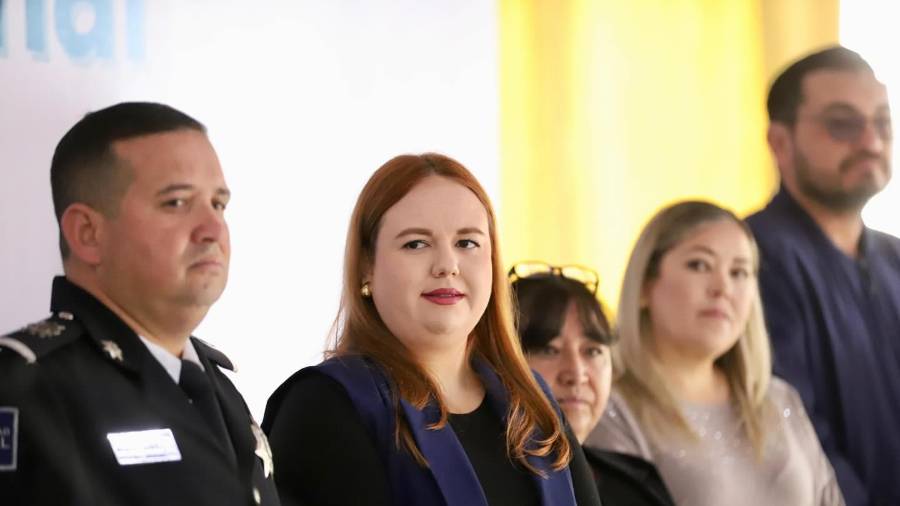 POLITICÓN: Acuden arteaguenses a pagar predial... ¡y encuentran presidencia cerrada!