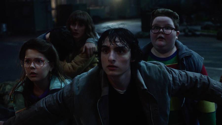 Ross Duffer adelantó detalles de los episodios 5, 6 y 7 de la temporada final de Stranger Things, describiéndolos como más oscuros, emotivos y llenos de revelaciones clave que cambiarán el rumbo del enfrentamiento contra Vecna.