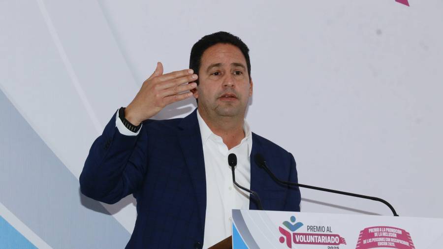 El alcalde Javier Díaz González informó que las evaluaciones de calificadoras nacionales e internacionales reflejan la disciplina fiscal y la estabilidad financiera alcanzadas por el municipio de Saltillo.