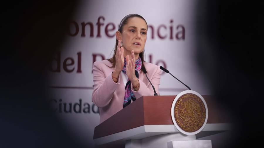 De acuerdo con WSJ, la presidenta Sheinbaum “a menudo arremete contra los miembros de su equipo”.