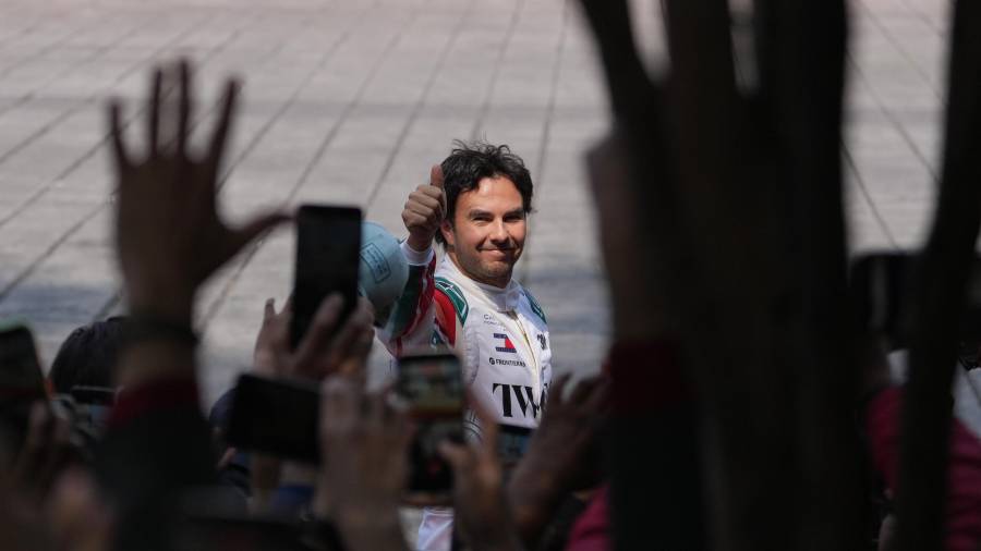 Checo Pérez confía en que Cadillac pueda disputar un podio en la Fórmula 1 durante 2028, luego de asegurar su permanencia con la escudería hasta 2029.