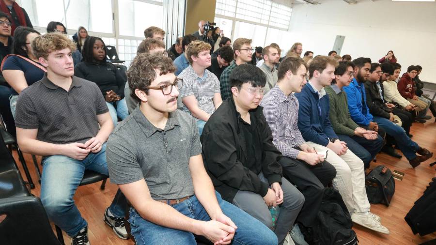 El objetivo fue compartir y comparar experiencias educativas entre ambos países.