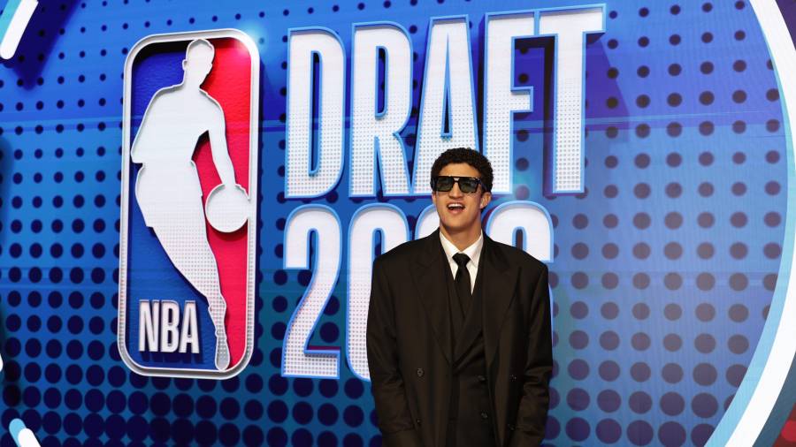 Karim López fue elegido por los Pistons en el pick 21 del Draft NBA y abrió una página histórica para el basquetbol mexicano.