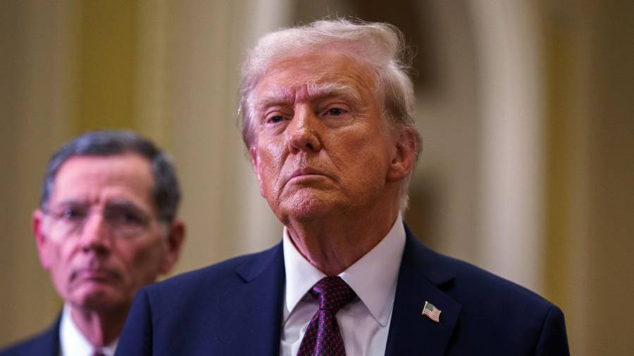 Según lo que confirmó el medio The Washington Post, el presidente de Estados Unidos, Donald Trump, ordenó aumentar significativamente los arrestos contra migrantes, por parte del Servicio de Inmigración y Control de Aduanas de Estados Unidos.