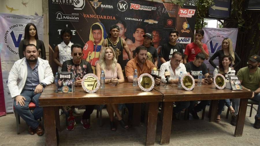 La tarde de este viernes, las promotoras y los talentos que protagonizarán la función de mañana, se dijeron listos para la acción.