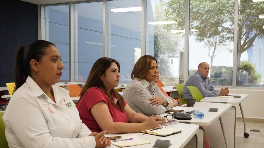 Durante la reunión se destacó la importancia de crear espacios educativos seguros y libres de violencia.