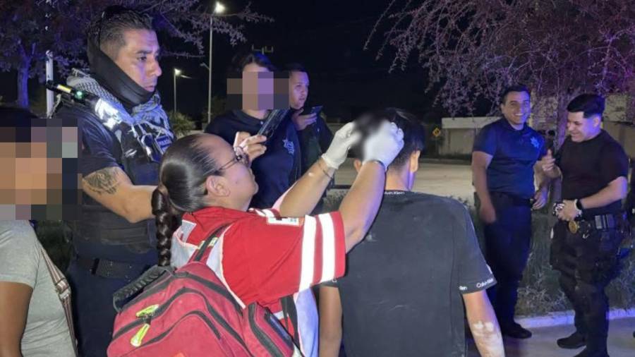 Jonathan Alexander, conocido como “Jona”, resultó lesionado en la nuca luego de caer de su motocicleta durante la agresión.