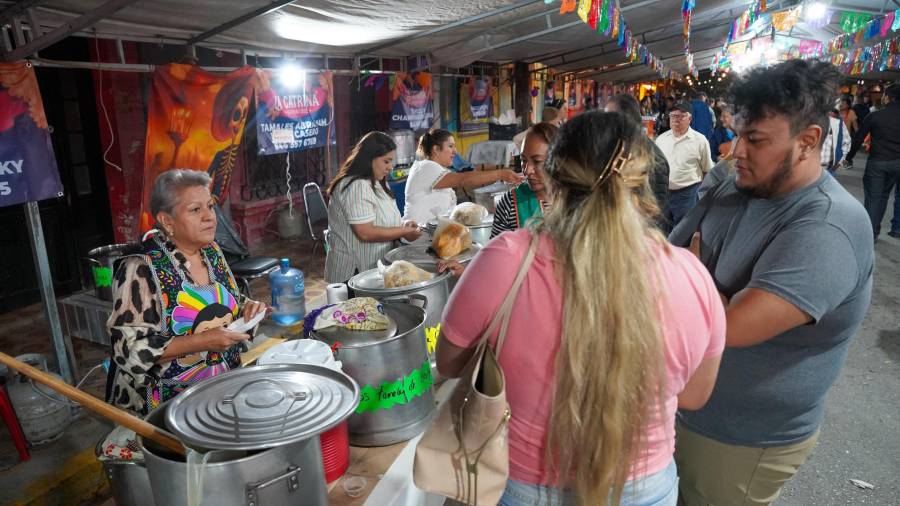 Cocineras y productores locales ofrecerán alimentos elaborados de manera artesanal durante los tres días del evento.