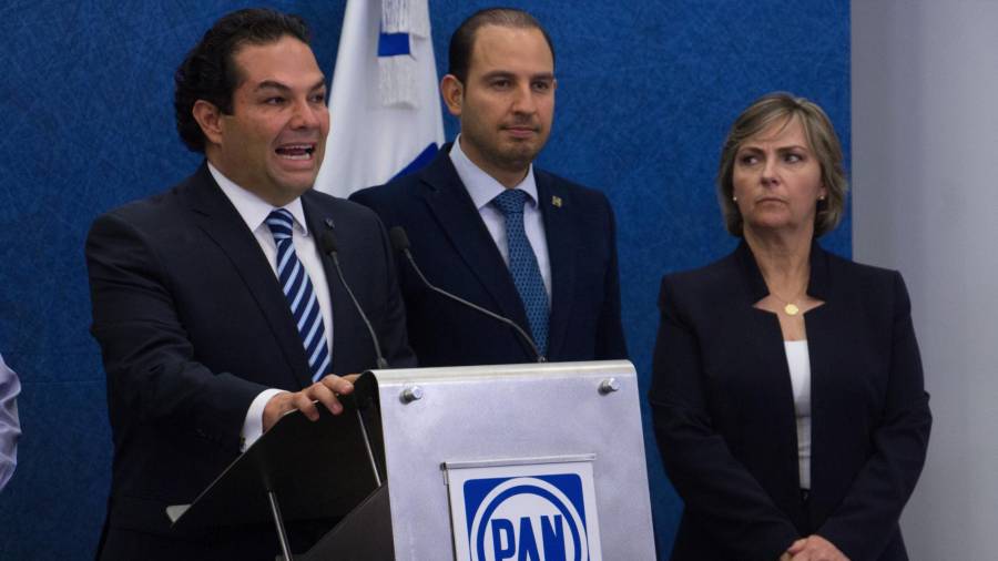 Espaldarazo. Enrique Vargas (izq.), coordinador en el Edomex, afirmó que no permitirán que se presione al INE por intereses políticos.