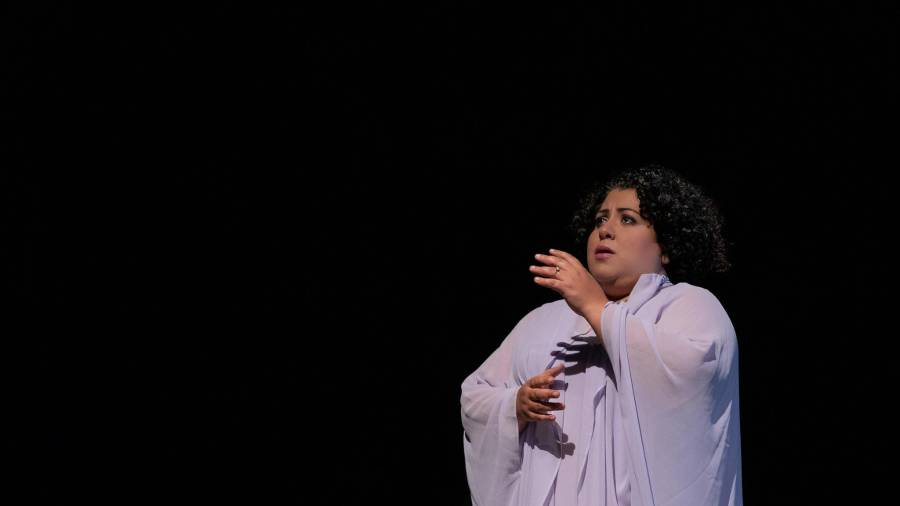 La soprano María Katzarava ofrecerá gala de ópera en el Teatro de la Ciudad de Saltillo