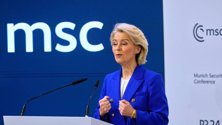 Un destacado legislador europeo afirmó el domingo que propondrá al equipo negociador del Parlamento Europeo poner en pausa el proceso de ratificación del acuerdo.