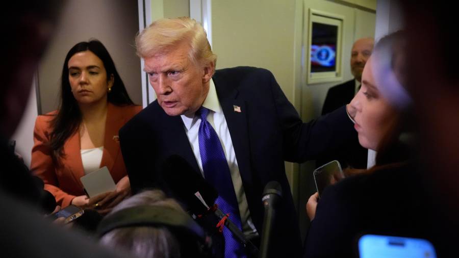 El republicano anunció recientemente que viajará cada semana dentro del país para hacer campaña de cara a estos comicios. FOTO: