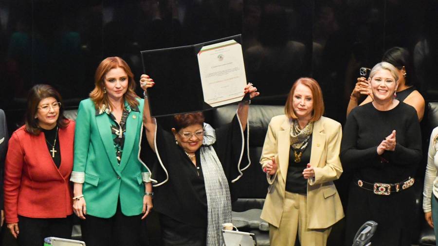 Ernestina Godoy Ramos fue elegida este 3 de diciembre por el Pleno del Senado como la nueva titular de la Fiscalía General de la República (FGR), en sustitución de Alejandro Gertz Manero.