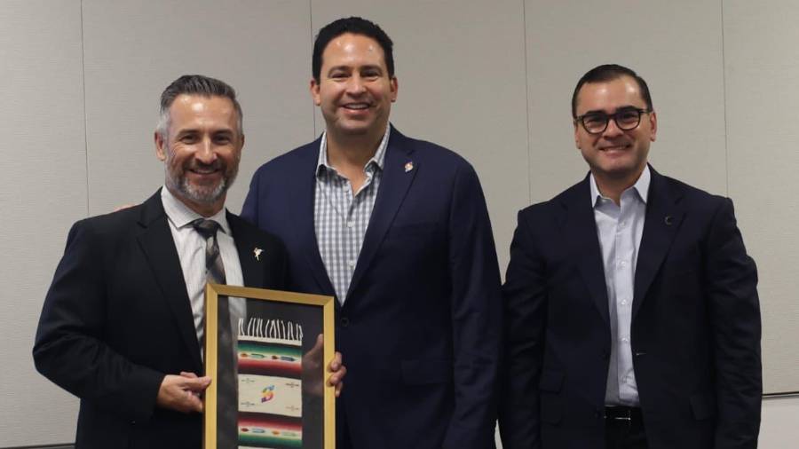 Saltillo tiende puente con Texas para atraer empresas de tecnología e IA