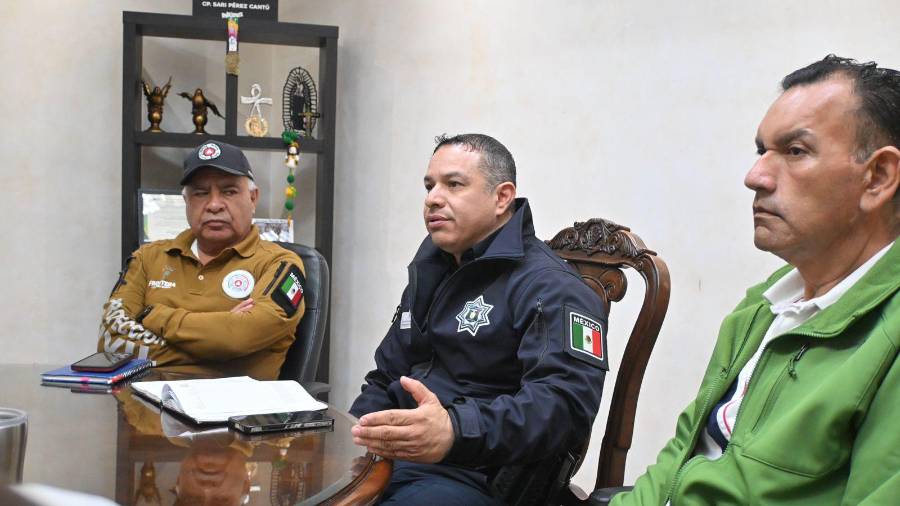 Autoridades municipales acordaron reforzar la vigilancia en zonas estratégicas durante las fiestas decembrinas.